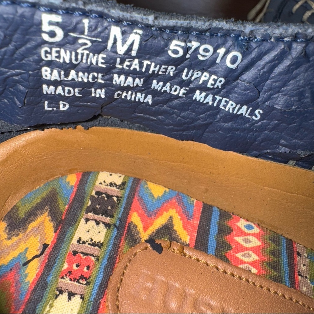 Women’s Hush Puppies Blue Leather moccasins 5.5 Woven Stitch Turquoise Detail - Picture 8 of 8
